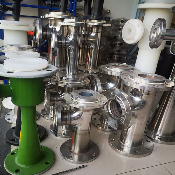 PVDF，PTFE, PVC， Steel Structure Multi-port / Octopus Acid and Alkali Resistant Injector；